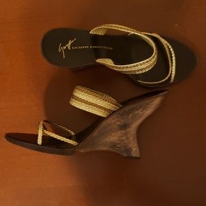 Giuseppe Zanotti Gold Wedges